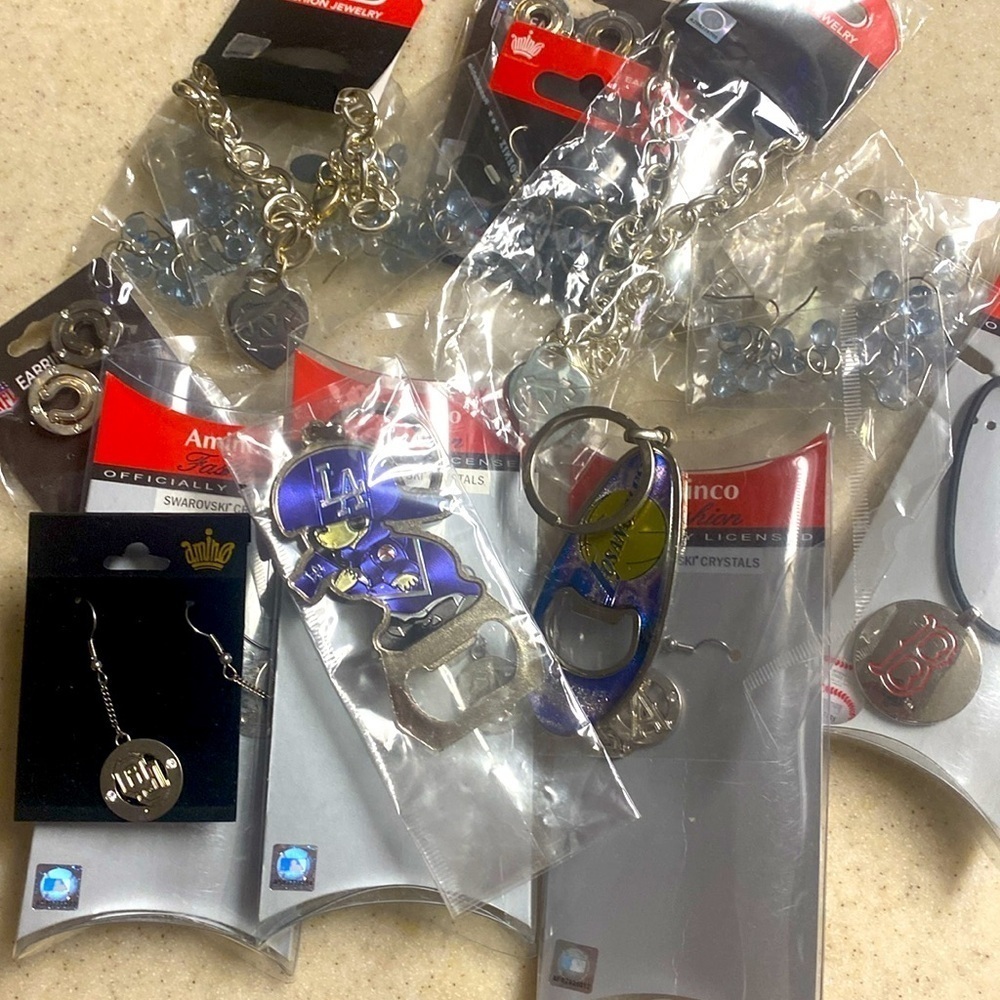 Jewelry lot mixed earrings bracelets silver Swarovski crystal sport teams nwt - Picture 8 of 8